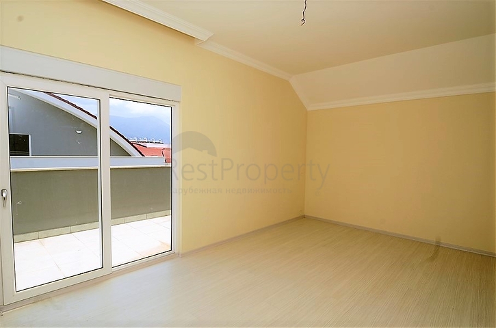 دوبلكس اربع غرف وصالة ضمن مجمع سكني في اوبا / الانيا 