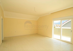 دوبلكس اربع غرف وصالة ضمن مجمع سكني في اوبا / الانيا 