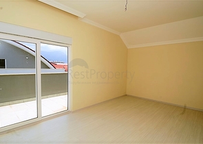 دوبلكس اربع غرف وصالة ضمن مجمع سكني في اوبا / الانيا 