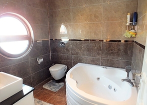 فيلا حديثة مفروشة - على مسافة خطوات من شاطئ البحر - كوناكليه / الانيا 