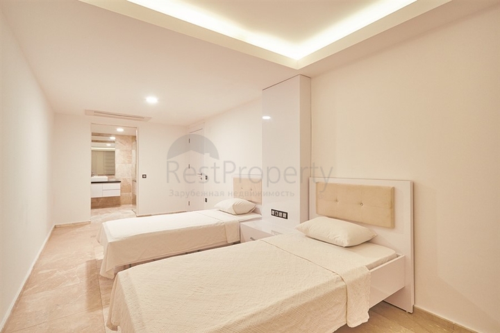 فيلا فاخرة 5 + 1 في كالكان