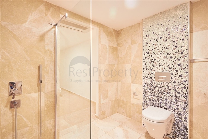 فيلا فاخرة 5 + 1 في كالكان