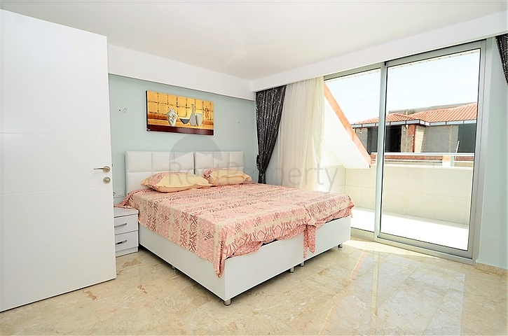 دوبلكس باطلالة بحرية مباشرة في كاستل / الانيا 