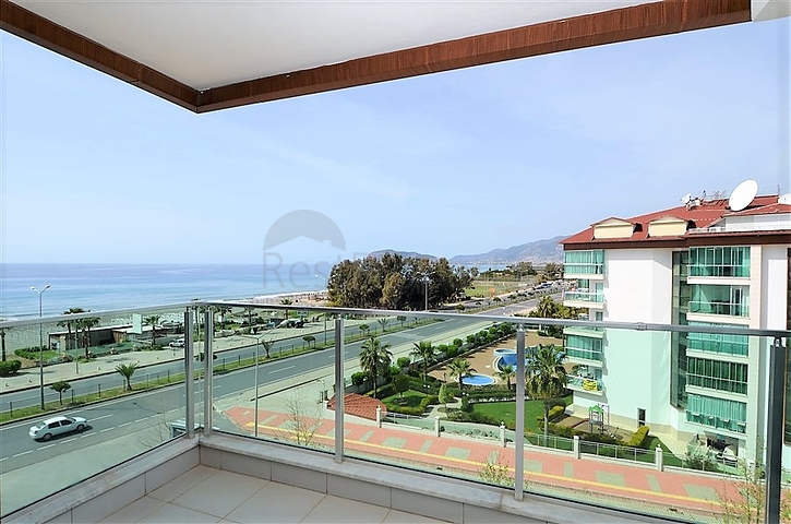 دوبلكس باطلالة بحرية مباشرة في كاستل / الانيا 