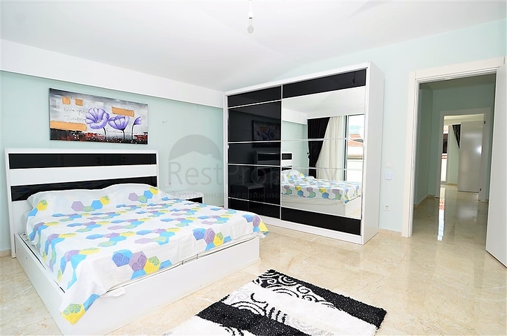 دوبلكس باطلالة بحرية مباشرة في كاستل / الانيا 