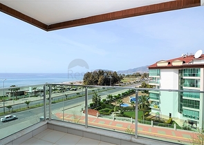 دوبلكس باطلالة بحرية مباشرة في كاستل / الانيا 