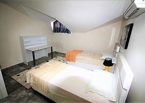 دوبلكس فاخرة اربع غرف وصالة قريبة من البحر في اوبا / الانيا 