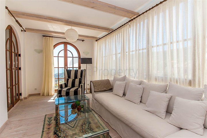 فيلا فاخرة في مركز الانيا 