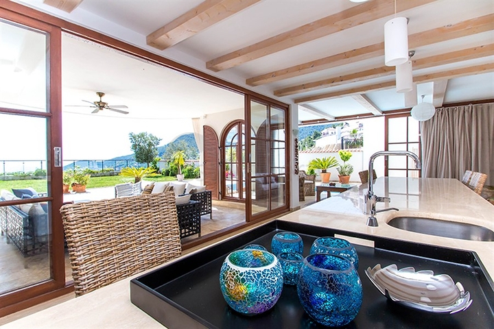 فيلا فاخرة في مركز الانيا 