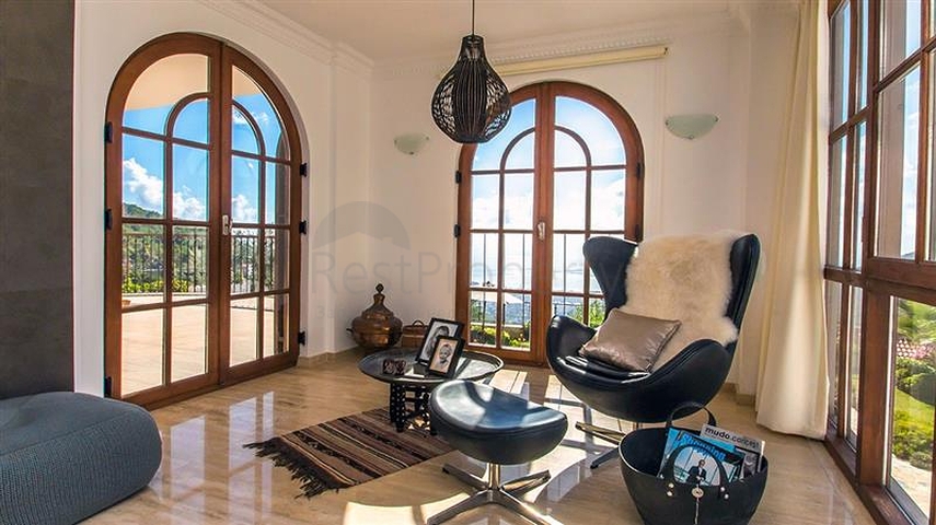 فيلا فاخرة في مركز الانيا 