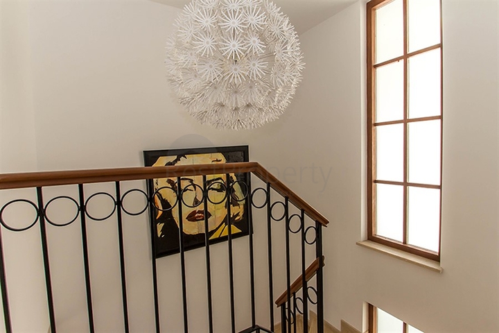 فيلا فاخرة في مركز الانيا 