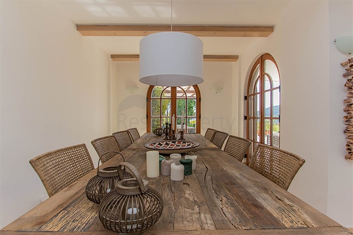 فيلا فاخرة في مركز الانيا 