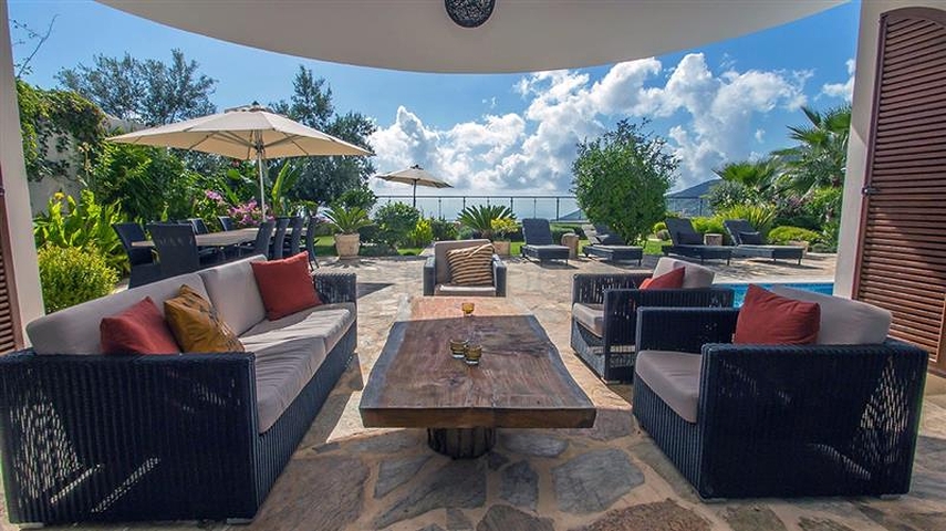 فيلا فاخرة في مركز الانيا 