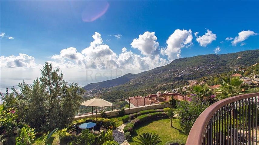 فيلا فاخرة في مركز الانيا 