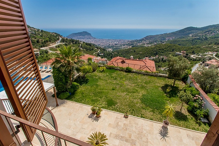 فيلا فاخرة في مركز الانيا 