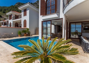 فيلا فاخرة في مركز الانيا 