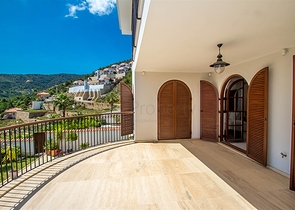 فيلا فاخرة في مركز الانيا 