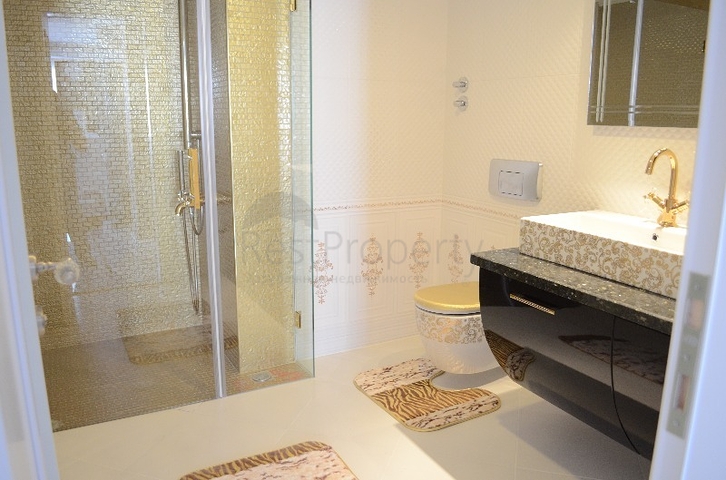 شقة واسعة باطلالات بحرية رائعة