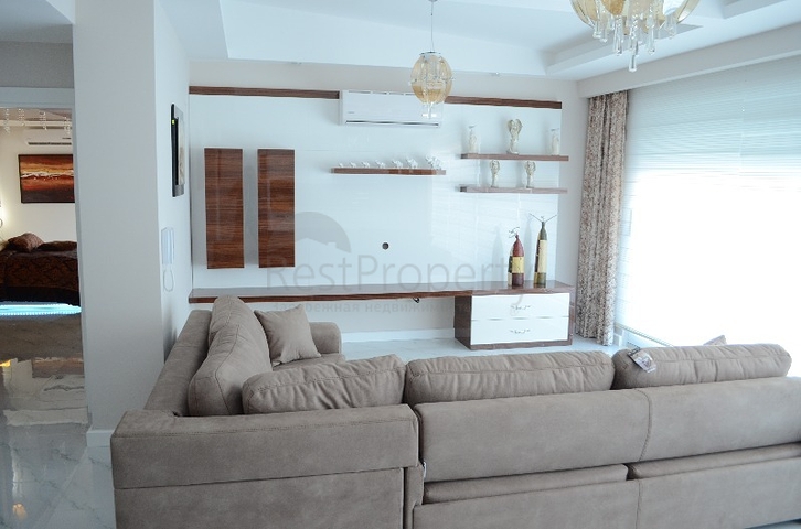 شقة واسعة باطلالات بحرية رائعة