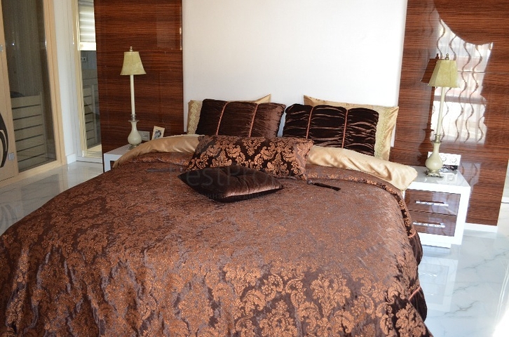 شقة واسعة باطلالات بحرية رائعة