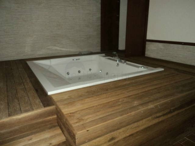 شقة واسعة باطلالات بحرية رائعة