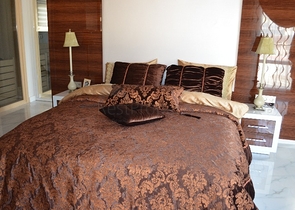 شقة واسعة باطلالات بحرية رائعة