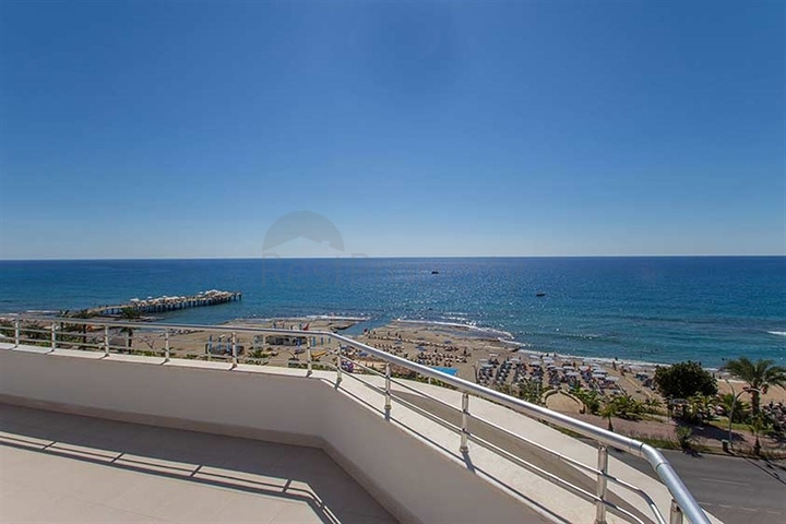 افخم شقة في الانيا - اطلالة بحر مباشرة - لعشاق التميز والرفاهية 