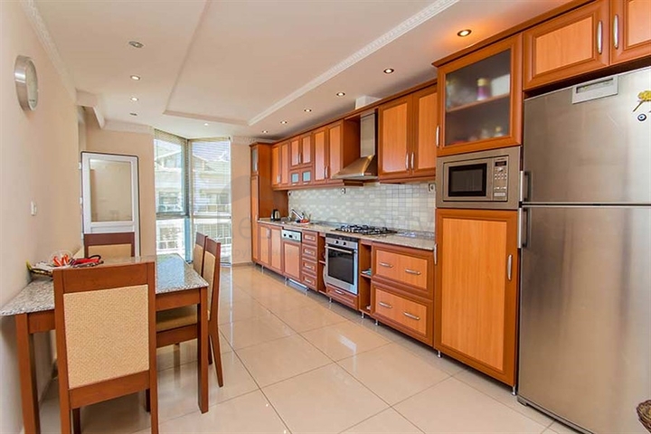 افخم شقة في الانيا - اطلالة بحر مباشرة - لعشاق التميز والرفاهية 