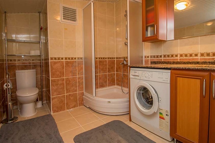 افخم شقة في الانيا - اطلالة بحر مباشرة - لعشاق التميز والرفاهية 