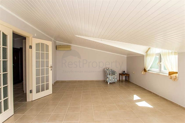 افخم شقة في الانيا - اطلالة بحر مباشرة - لعشاق التميز والرفاهية 