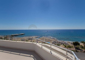 افخم شقة في الانيا - اطلالة بحر مباشرة - لعشاق التميز والرفاهية 