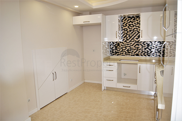 فيلا 4 + 1 في غوزالوبا لارا على بعد كيلومتر واحد من الشواطئ الرملية