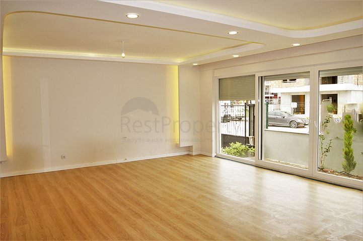 فيلا 4 + 1 في غوزالوبا لارا على بعد كيلومتر واحد من الشواطئ الرملية