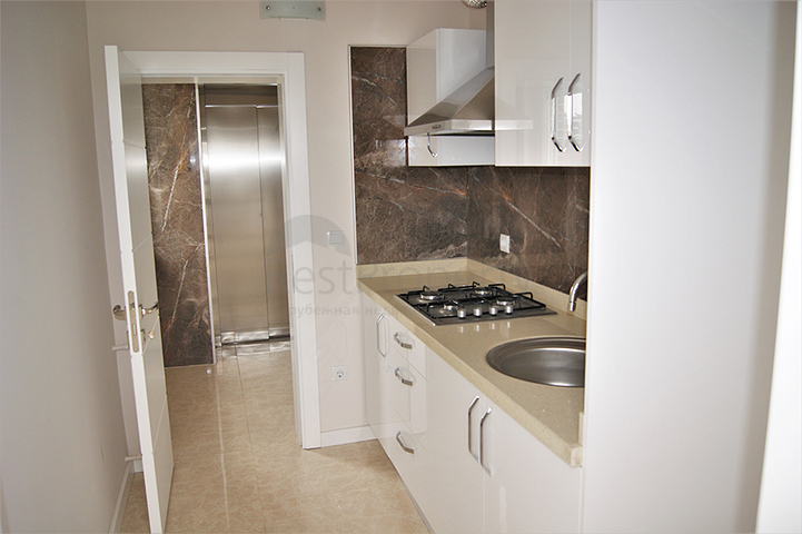 فيلا 4 + 1 في غوزالوبا لارا على بعد كيلومتر واحد من الشواطئ الرملية