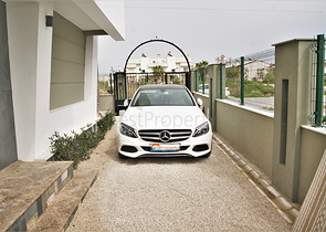 فيلا 4 + 1 في غوزالوبا لارا على بعد كيلومتر واحد من الشواطئ الرملية