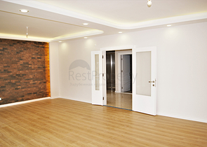 فيلا 4 + 1 في غوزالوبا لارا على بعد كيلومتر واحد من الشواطئ الرملية