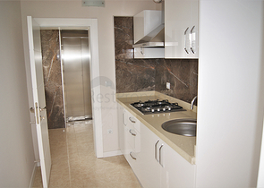 فيلا 4 + 1 في غوزالوبا لارا على بعد كيلومتر واحد من الشواطئ الرملية