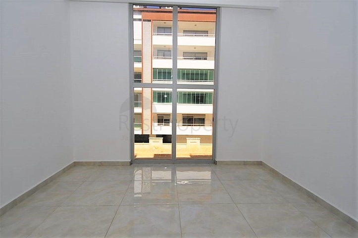 شقة غرفتين وصالة بسعر جيد في كاستل / الانيا 