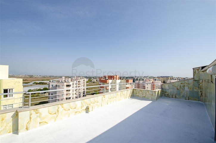 شقق واسعة  3 + 1 مع الأثاث 1 كم من البحر في لارا أنطاليا