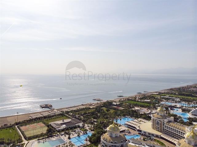 شقق واسعة  3 + 1 مع الأثاث 1 كم من البحر في لارا أنطاليا