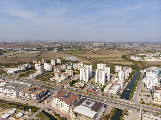 شقق واسعة  3 + 1 مع الأثاث 1 كم من البحر في لارا أنطاليا