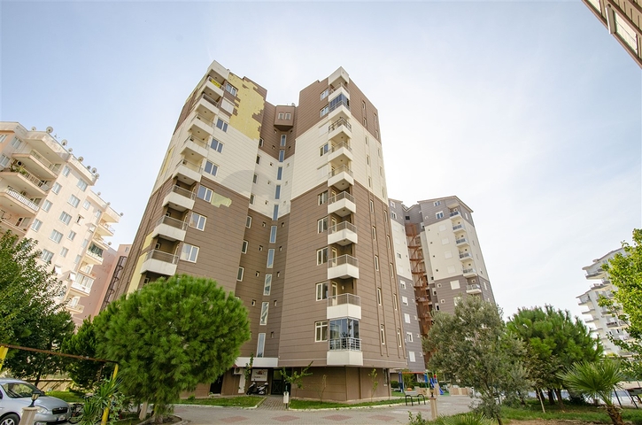 شقق واسعة  3 + 1 مع الأثاث 1 كم من البحر في لارا أنطاليا