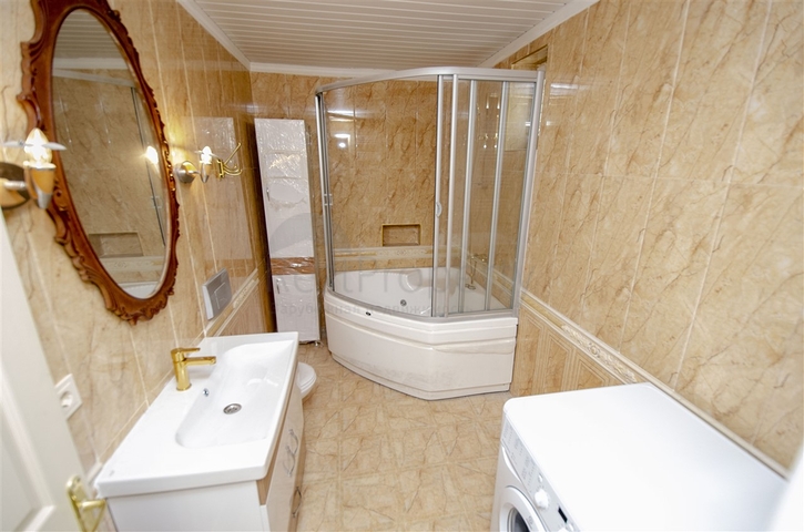 شقق واسعة  3 + 1 مع الأثاث 1 كم من البحر في لارا أنطاليا