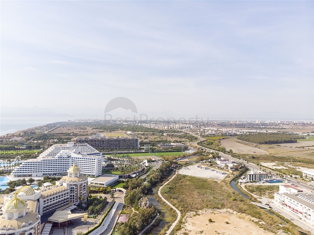 شقق واسعة  3 + 1 مع الأثاث 1 كم من البحر في لارا أنطاليا