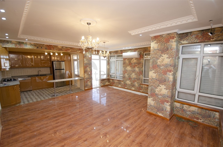 شقق واسعة  3 + 1 مع الأثاث 1 كم من البحر في لارا أنطاليا