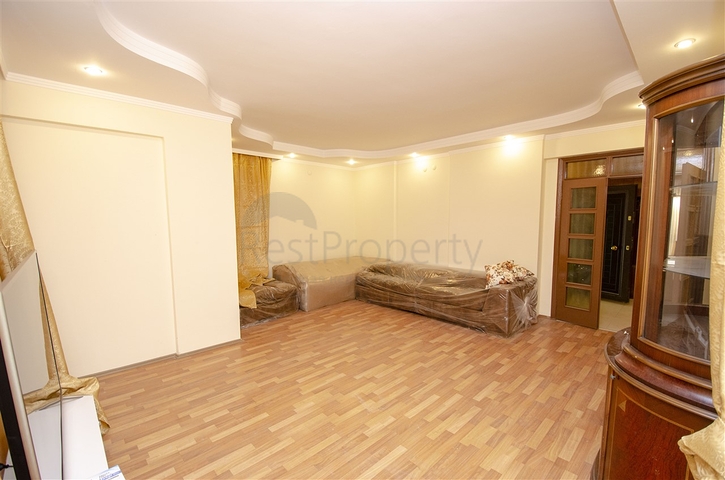 شقق واسعة  3 + 1 مع الأثاث 1 كم من البحر في لارا أنطاليا