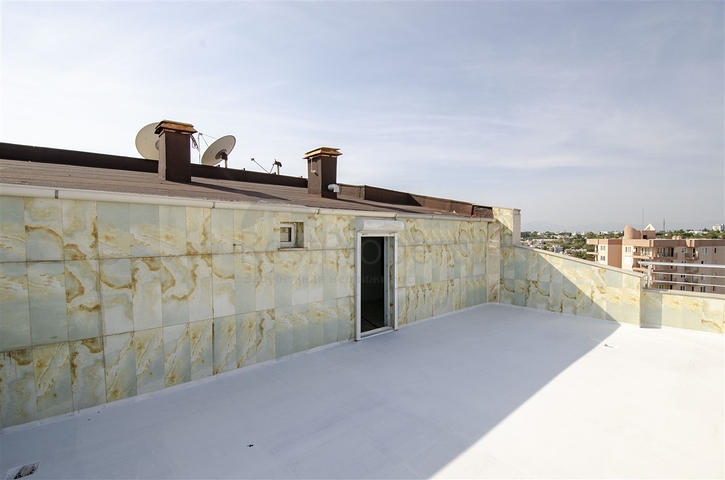 شقق واسعة  3 + 1 مع الأثاث 1 كم من البحر في لارا أنطاليا