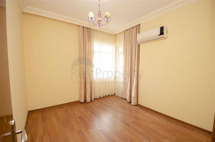 شقق واسعة  3 + 1 مع الأثاث 1 كم من البحر في لارا أنطاليا