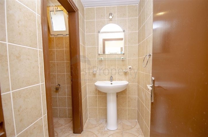 شقق واسعة  3 + 1 مع الأثاث 1 كم من البحر في لارا أنطاليا