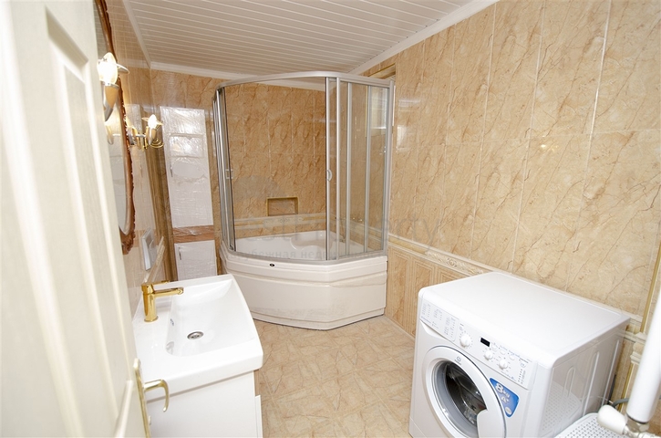 شقق واسعة  3 + 1 مع الأثاث 1 كم من البحر في لارا أنطاليا